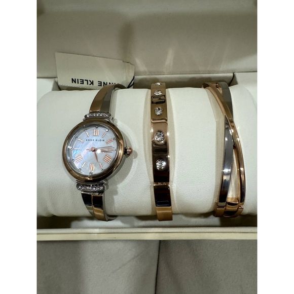 Anne Klein Woman\'s Quartz Silver-Tone Gold Tone Alloy Bangle Watch Set main image 8